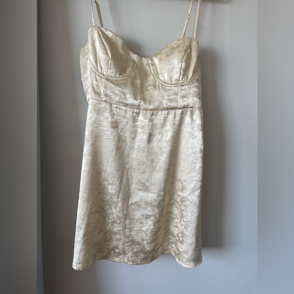 Champagne princess polly dress - Picture 2 of 10